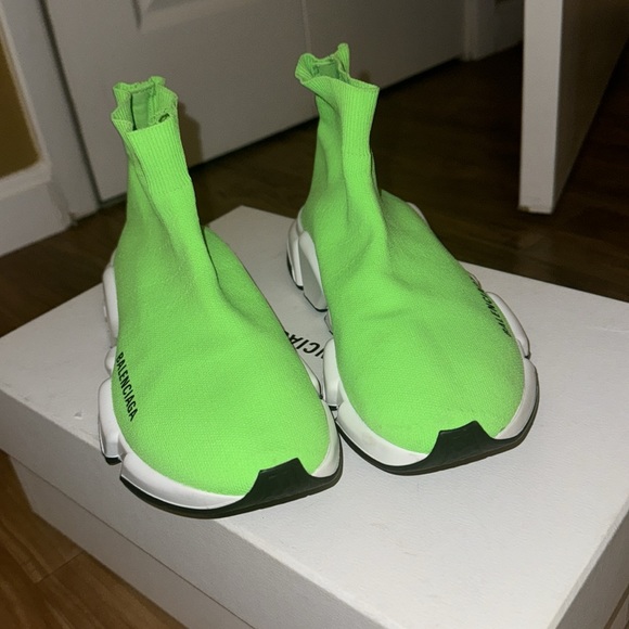 Authentic Balenciaga Knit Sneakers - Picture 2 of 5